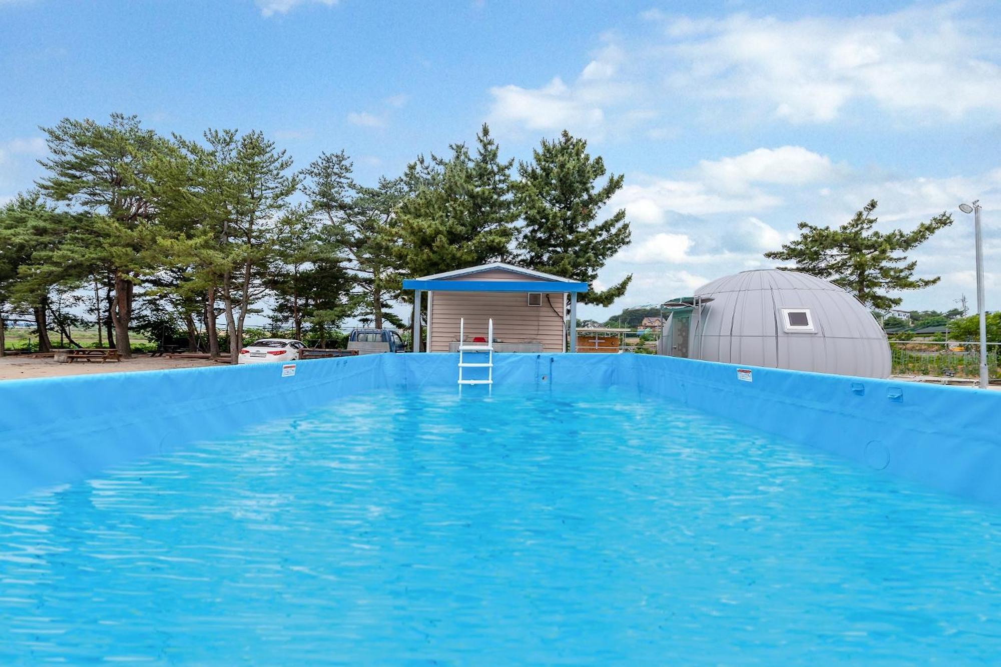 Goseong Jjun Camping Pension โกซ็อง ภายนอก รูปภาพ